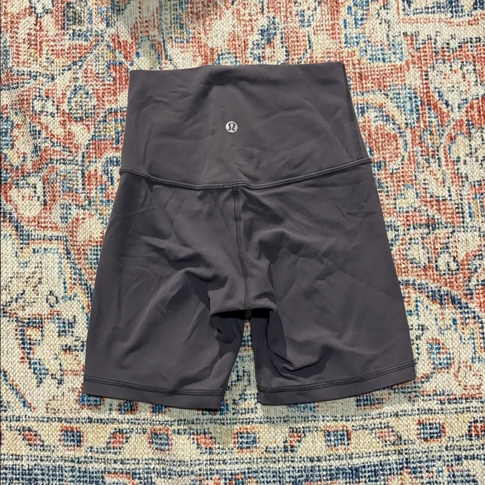 Lululemon Align Short 6” in Moonwalk SZ 2 EUC - Picture 4 of 5